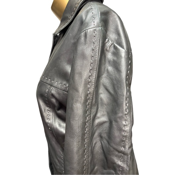 Danier Black Soft 100%Leather Trench Coat - Picture 3 of 7